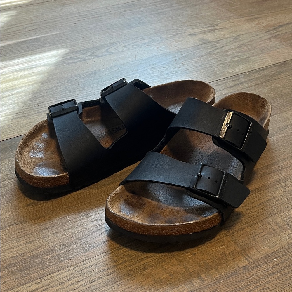 Black Arizona Birkenstocks 41 (D width)